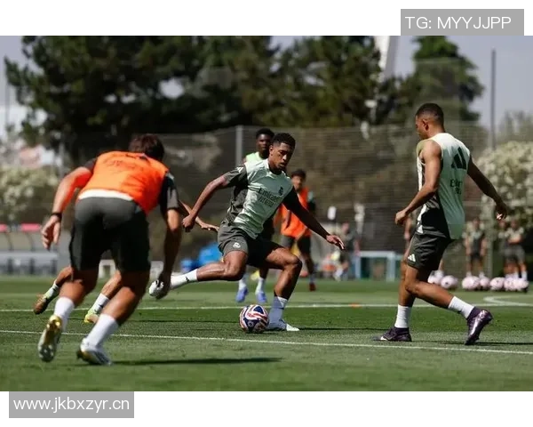 外媒报道赫伊森吕迪格阿诺德等五名球员缺席皇马训练引发关注