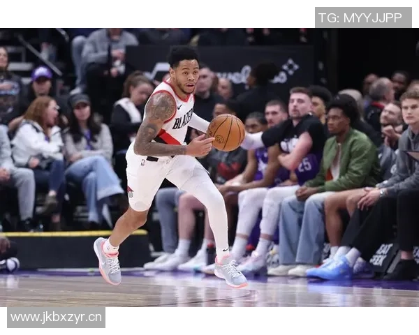 安芬尼西蒙斯谈球员身份对观看比赛的影响与感悟